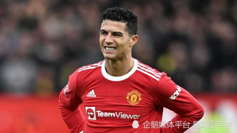 比赛第33分钟，乌迪内斯球员瑟克塞斯对迪巴拉犯规。